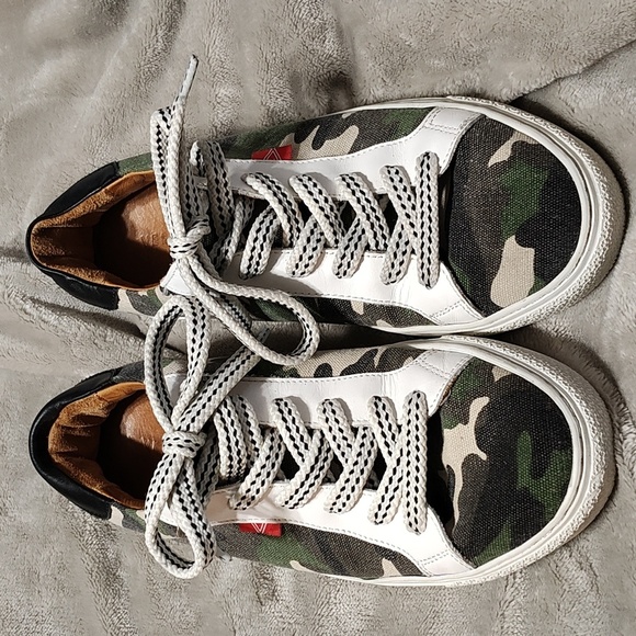 Veronica Beard Camo Low-Top Sneaker size 40/10